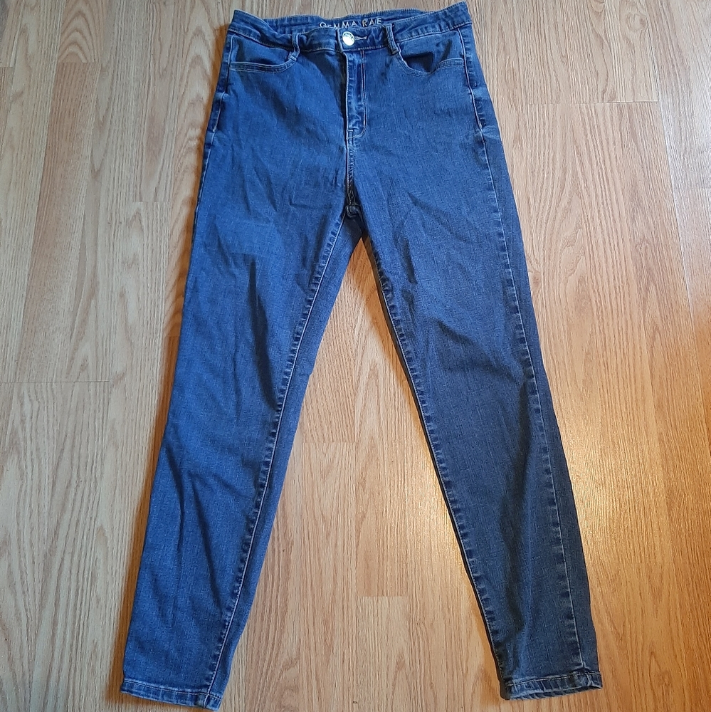 Gemma Rae High Waisted Mom Jeans Denim Stretch